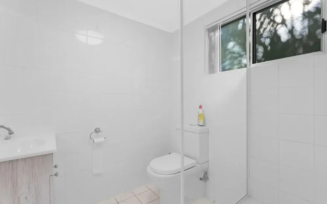 The Palms - Beach Retreat With Pool, Garden, BBQ