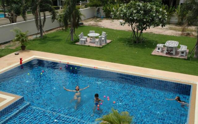 East Shore Pattaya Resort