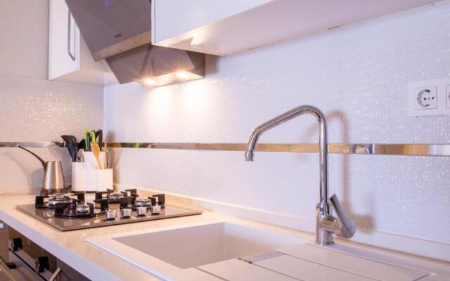 Spacious Flat with Pool in Kusadasi