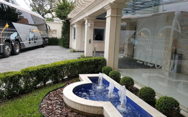 Lizon Curitiba Hotel