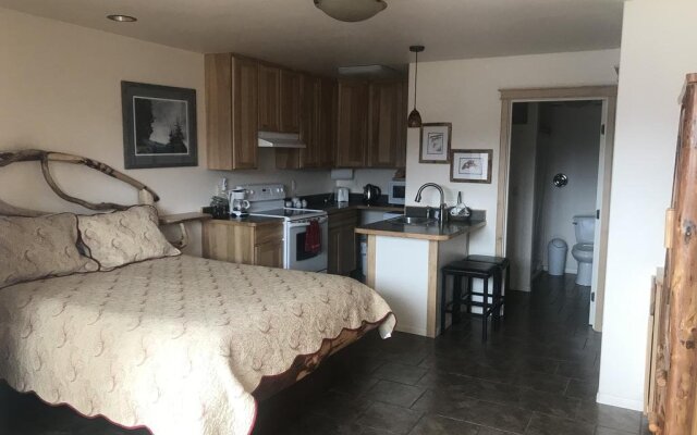 Front Row Bed and Breakfast