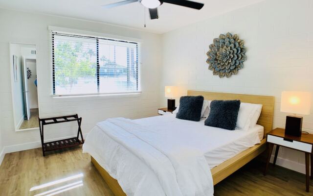 Primo Old Town Location with Heated Pool