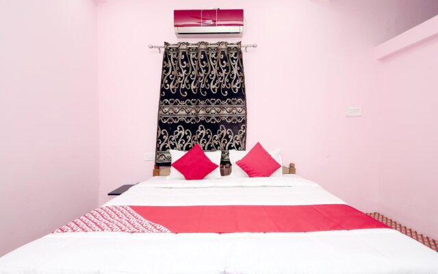 Hotel White House By OYO Rooms