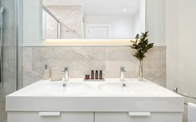 Genteel Home Plaza del Teatro