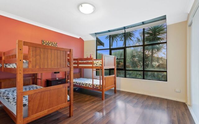 Villa De Marseilles - Melbourne