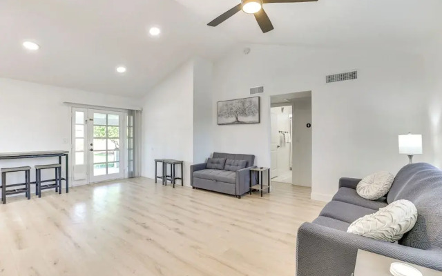 Glendale Home w/ Pool, Basketball + Bbq!