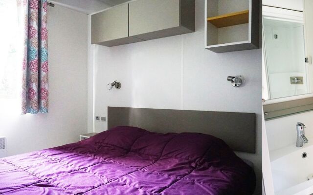 Comfortable Mobile Home With Veranda in Charming Normandy