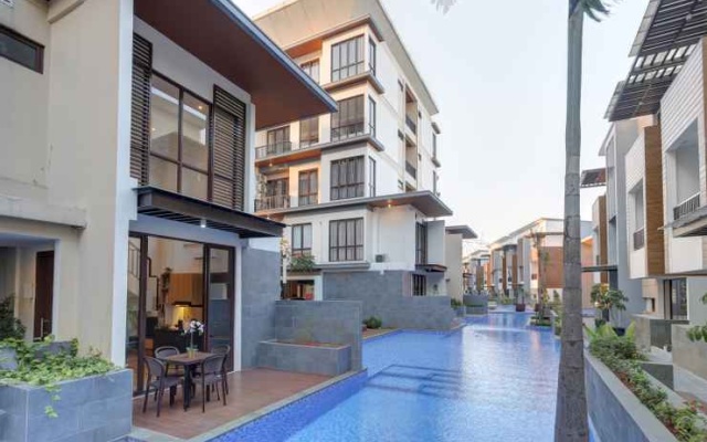 Relax and Homey at 1BR Asatti Garden House Apartment By Travelio – Pool – Legok