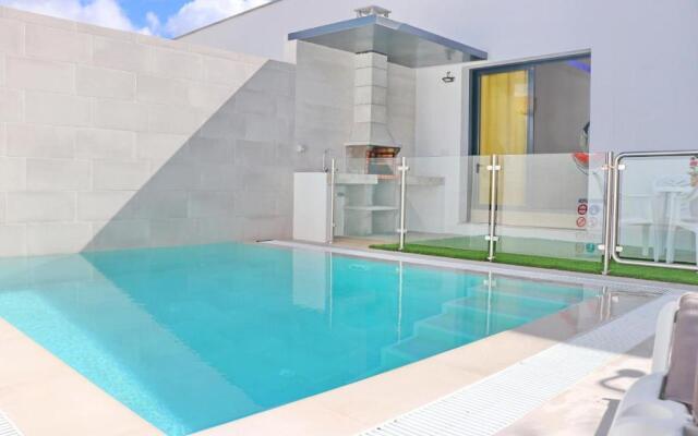 Casa con piscina de agua salada III