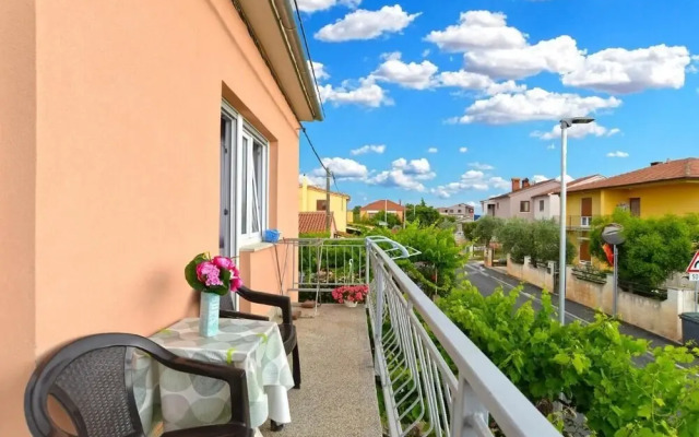 Spacious Flat With Pool Just 300m From the Beach