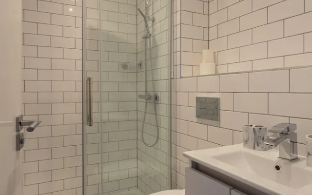 Stylish 2bed Apartment Underneath Edinburgh Castle