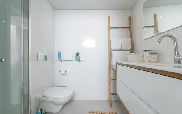 2 Bedroom Apartment in Neot Golf Compound