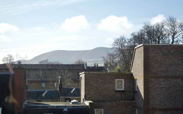 2 Bedroom Flat With Great Views