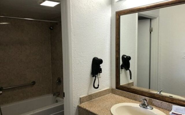 Motel 6 Mesa, AZ - Downtown
