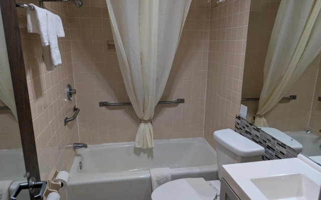 Travelodge by Wyndham Forsyth