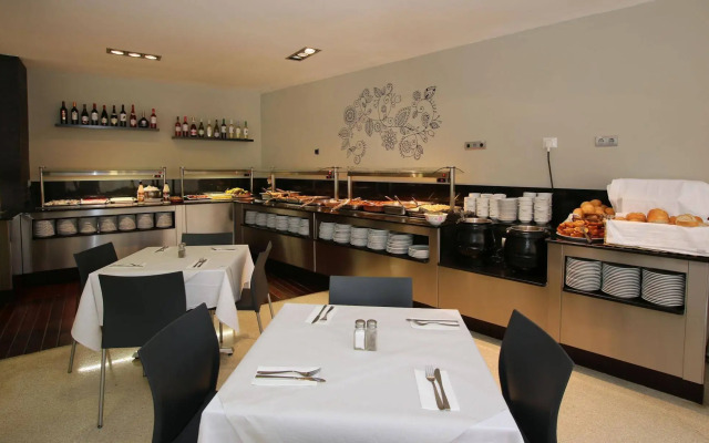 Aparthotel Esmeraldas