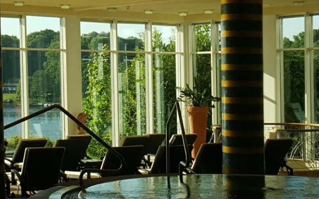 Studio mit Seeblick