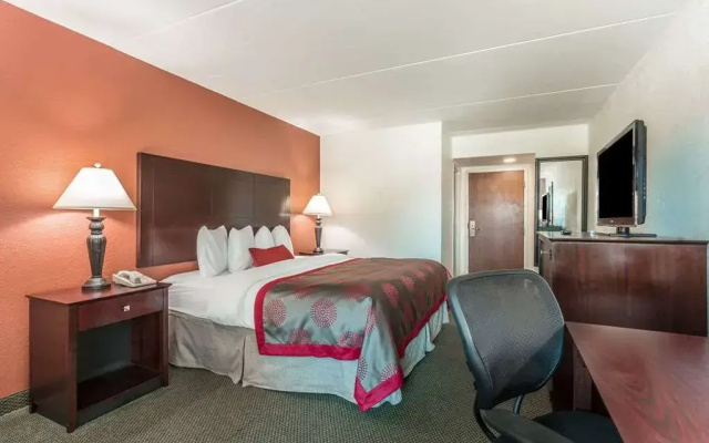 Ramada Luling