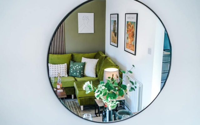 Gorgeous Home in Chester Sleeps 6 With Parking