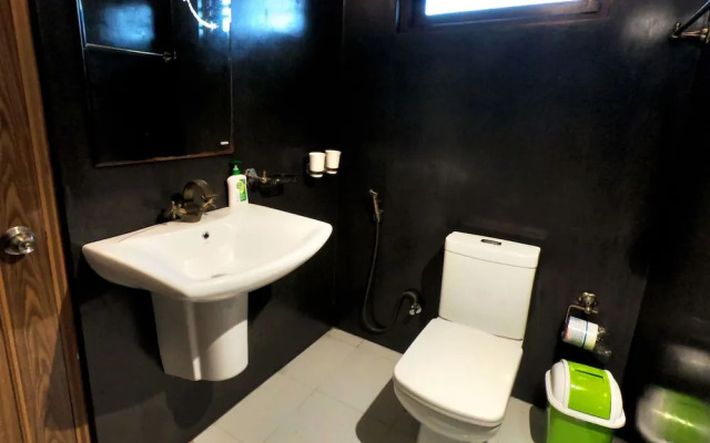 Wagon Wheel Inn - Hostel