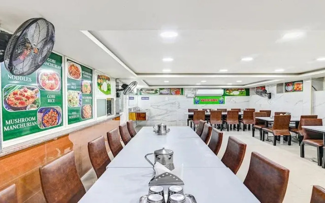Fabhotel Srinivasa Guest House