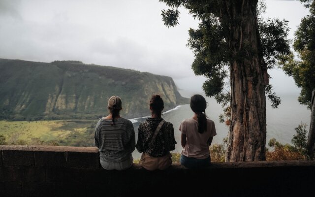 Howzit Hostels Hawaii
