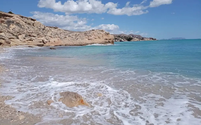 Villa Garden, Pool & sea