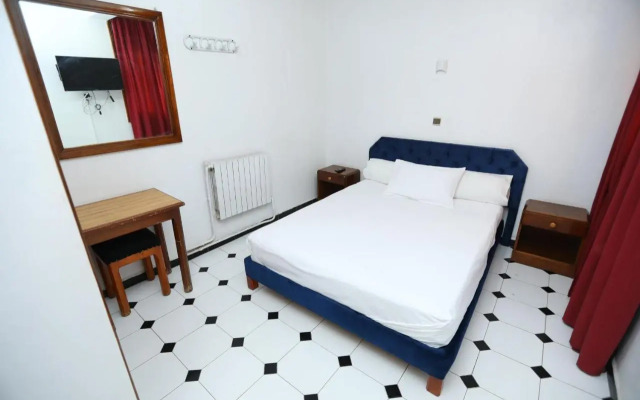 Raiss Hotel