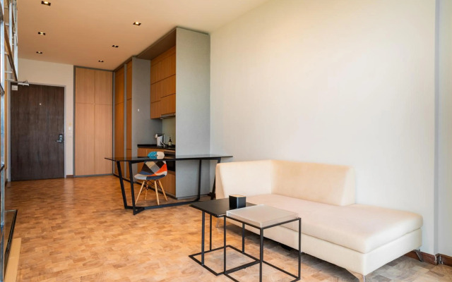 Expressionz Professional Suites by G Suites