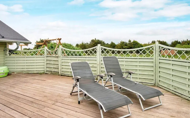 6 Person Holiday Home in Romo