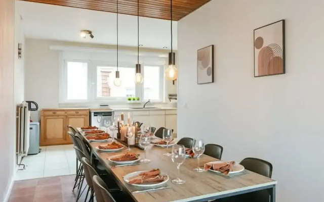 Spacious Vacation Home for 12 Guests in Westende