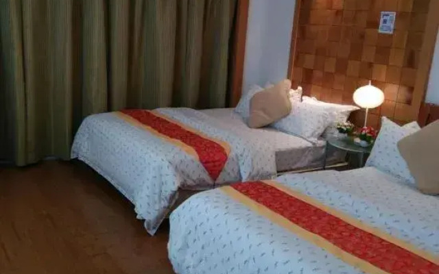 Chishui Yangtze Peninsula Hotel