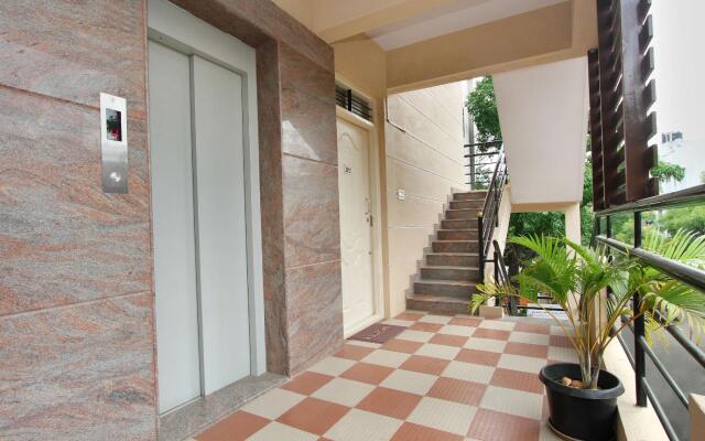 Collection O 2235 Oh My Rooms Indranagar