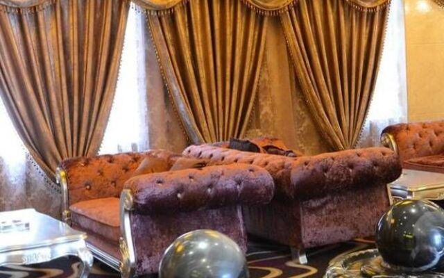 Yinchuan Juli Six Red Hotel