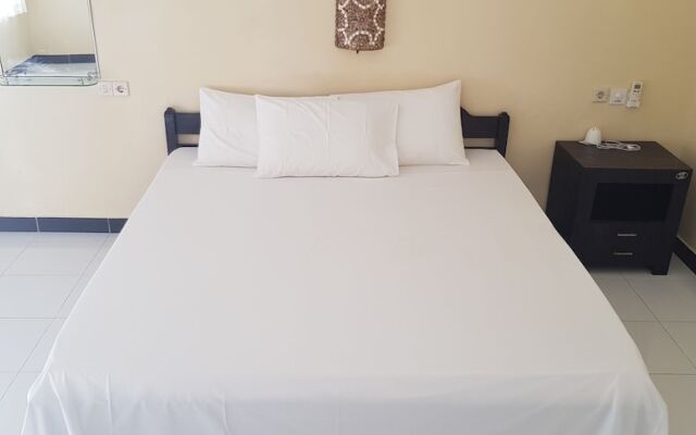 Segara Beach Inn