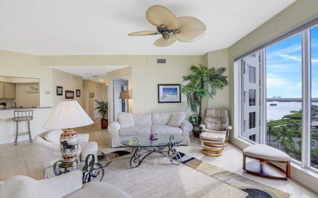 Seascape at Waterside