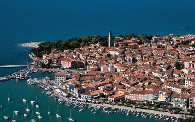 Nice Home in Izola With Wifi and 1 Bedrooms