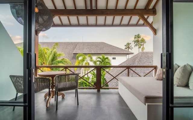 Splendid Private Villa, 4 BR, Canggu With Staff