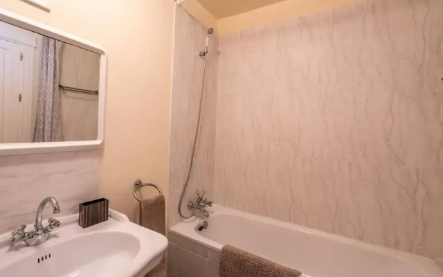 Orangesquare-4bedroom -4 Bathrooms-8 Guests