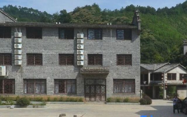 Yaoli Holiday Hotel