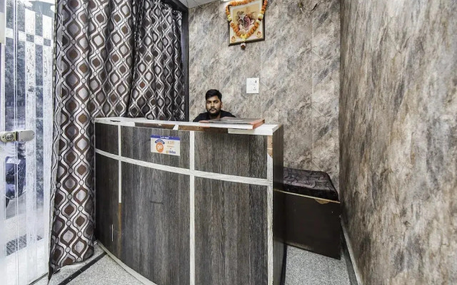 Hotel Lords By OYO Rooms