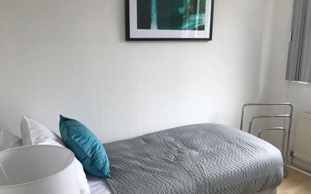 Stay In Liverpool Lytham House