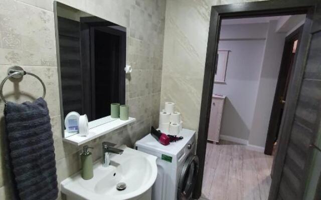 Grey House Bacau