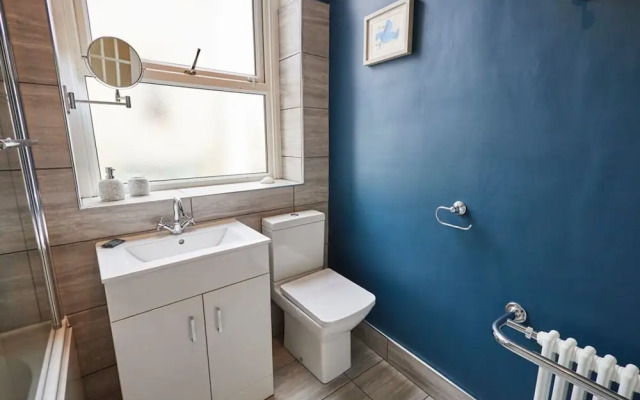 Host Stay Flat 4 Groveside