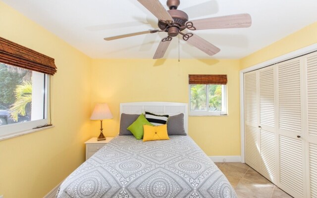 Salty Dog - Dog Friendly Home On Sanibel! 3 Bedroom Home