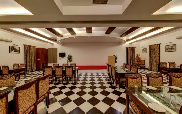 Hotel Shilton by Royal Collection