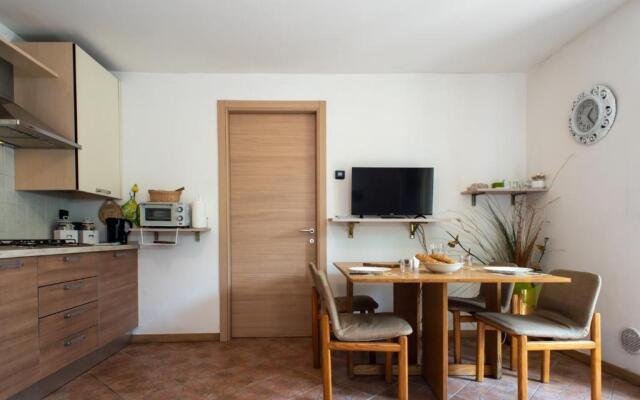 Italian Vacation Homes - Fonteno Panoramic Apartment