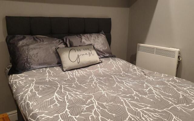 Bracknell Small Studio