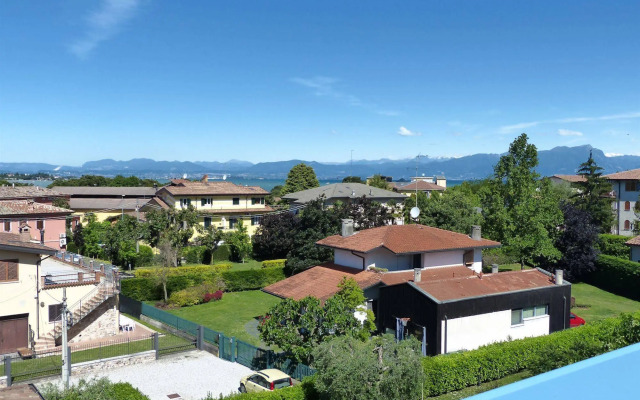 Meet Gardalake Hostel