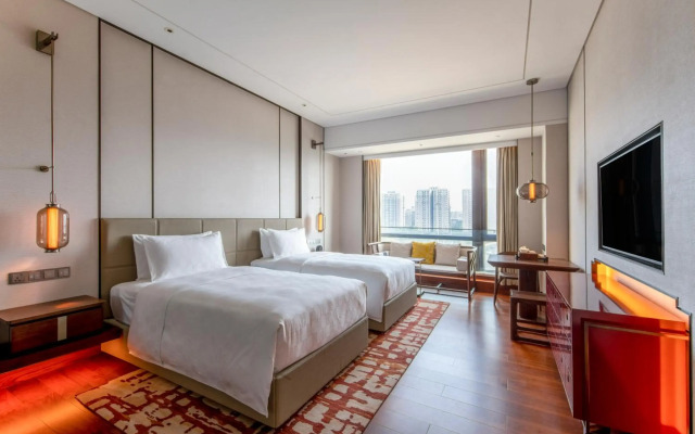 HUALUXE Beijing Xinan by IHG